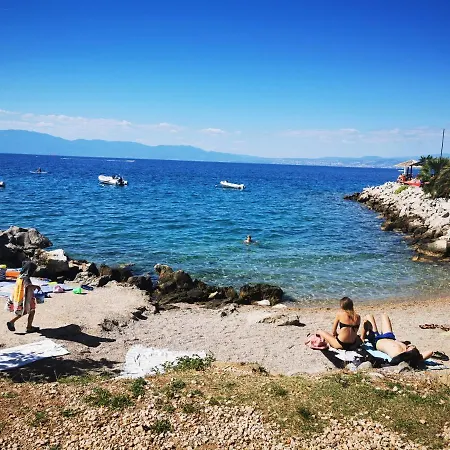 Dasek Apartment, Near Sea&centre Njivice